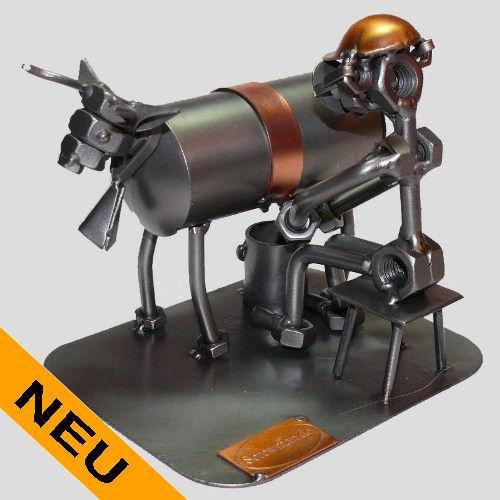 Schraubenmännchen Bauer mit Milchkuh